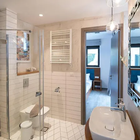 Blueskyline Owner's Listing, By Hellocrete 빌라 하니아