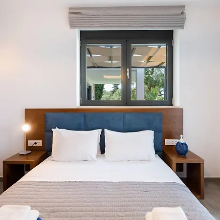 别墅 Blueskyline Owner's Listing, By Hellocrete