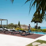 Villa Blueskyline Owner's Listing, By Hellocrete Hriszí Aktí Haniá