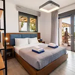 Blueskyline Owner's Listing, By Hellocrete Villa *