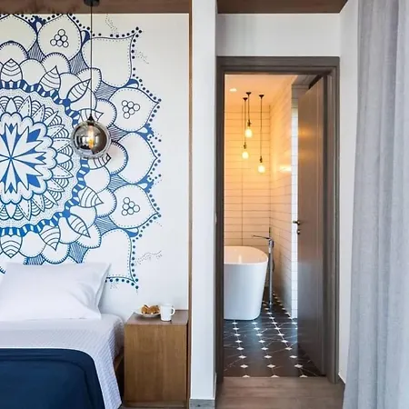 Blueskyline Owner's Listing, By Hellocrete Villa *