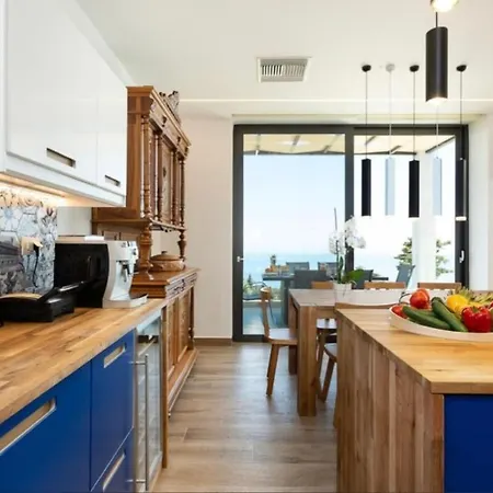 Villa Blueskyline Owner's Listing, By Hellocrete