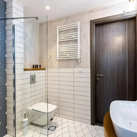 Blueskyline Owner's Listing, By Hellocrete *