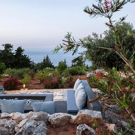 Villa Blueskyline Owner's Listing, By Hellocrete