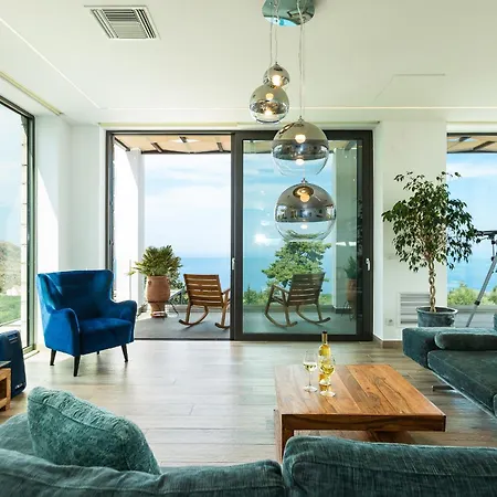 Blueskyline Owner's Listing, By Hellocrete Villa Chania (Crete)