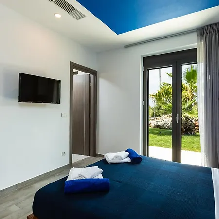 Blueskyline Owner's Listing, By Hellocrete Chania (Crete)