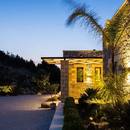 Blueskyline Owner's Listing, By Hellocrete Villa Chania (Crete)