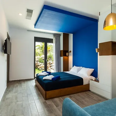 Blueskyline Owner's Listing, By Hellocrete *