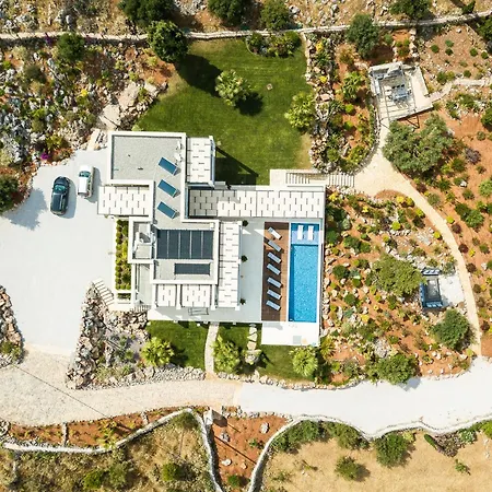 Blueskyline Owner's Listing, By Hellocrete