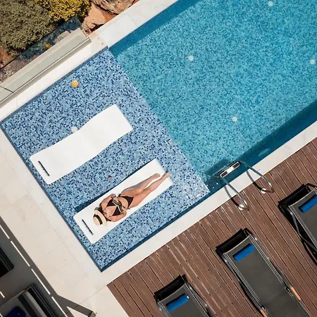 Blueskyline Owner's Listing, By Hellocrete Vila