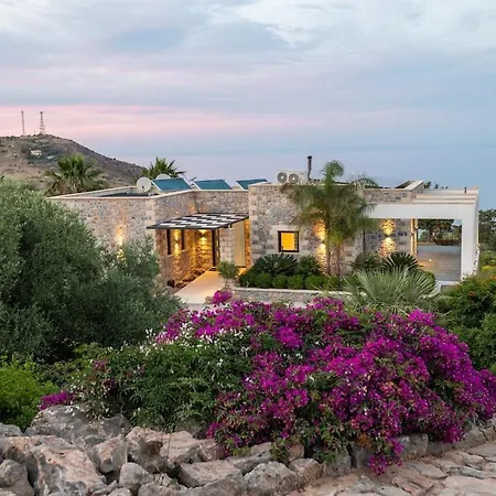 Blueskyline Owner's Listing, By Hellocrete Villa Hanya