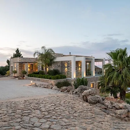 Villa Blueskyline Owner's Listing, By Hellocrete