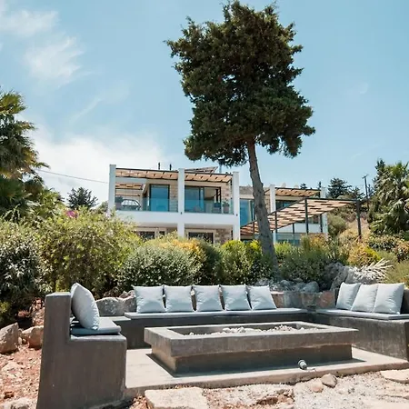 Вилла Blueskyline Owner's Listing, By Hellocrete *