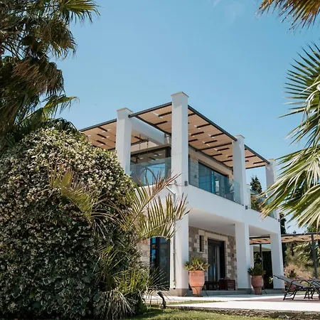Blueskyline Owner's Listing, By Hellocrete La Canée