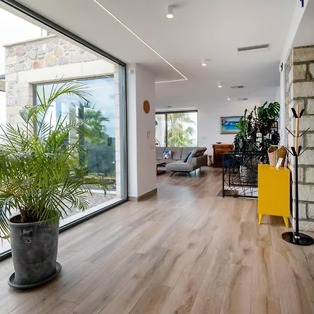 Blueskyline Owner's Listing, By Hellocrete