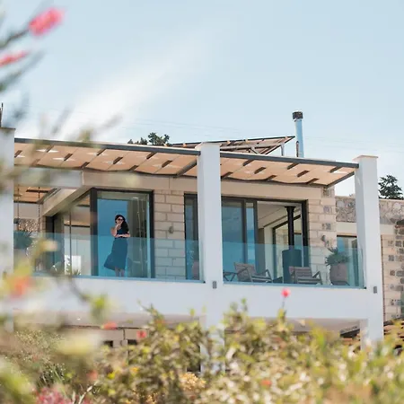 Villa Blueskyline Owner's Listing, By Hellocrete *
