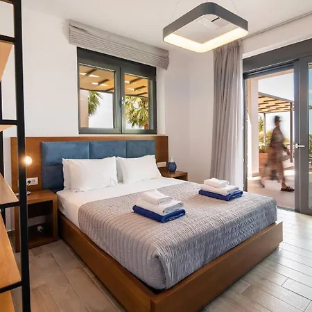 Blueskyline Owner's Listing, By Hellocrete Villa *