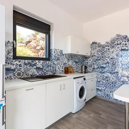 Blueskyline Owner's Listing, By Hellocrete * ハニア