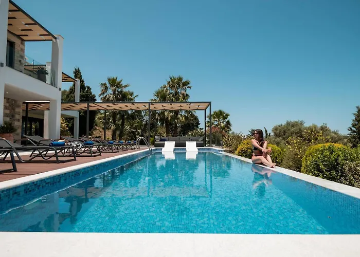 Blueskyline Owner's Listing, By Hellocrete La Canée