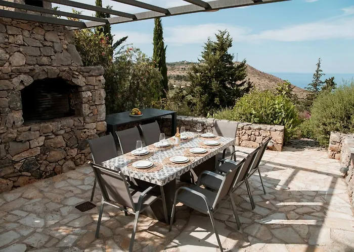 Blueskyline Owner's Listing, By Hellocrete Villa La Canée