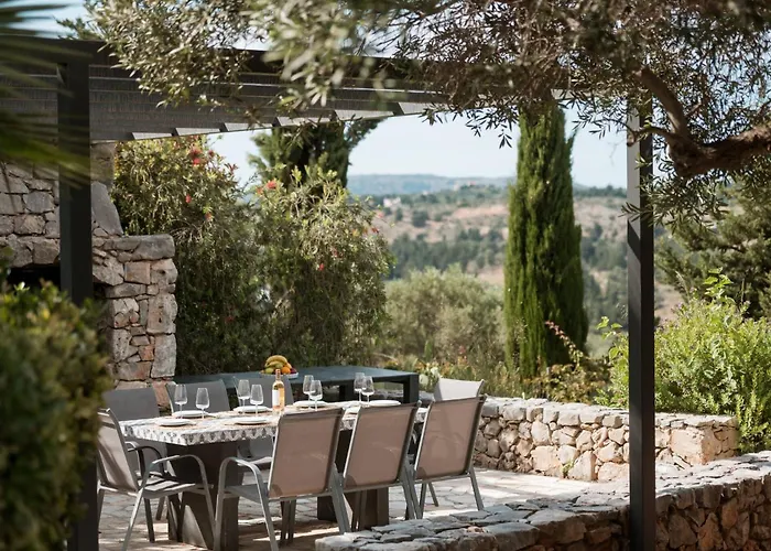 Blueskyline Owner's Listing, By Hellocrete La Canée