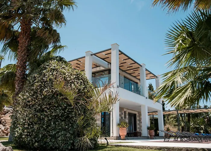 Blueskyline Owner's Listing, By Hellocrete Chania (Crete)