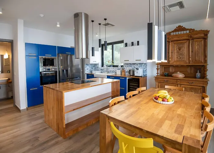 Blueskyline Owner's Listing, By Hellocrete Villa