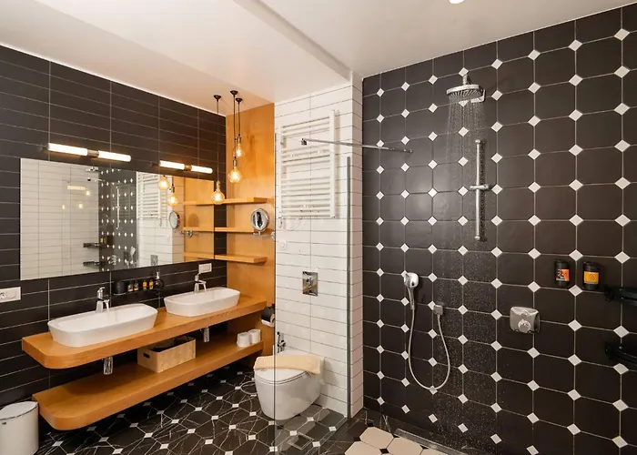 Blueskyline Owner's Listing, By Hellocrete * La Canée