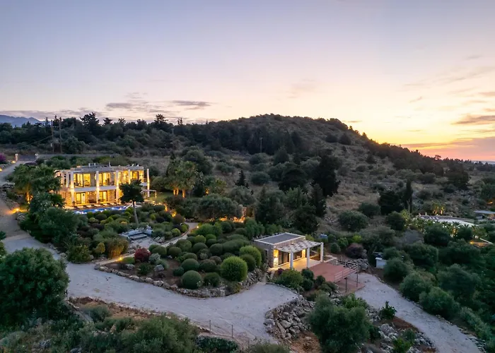 Blueskyline Owner's Listing, By Hellocrete Villa Chania (Crete)