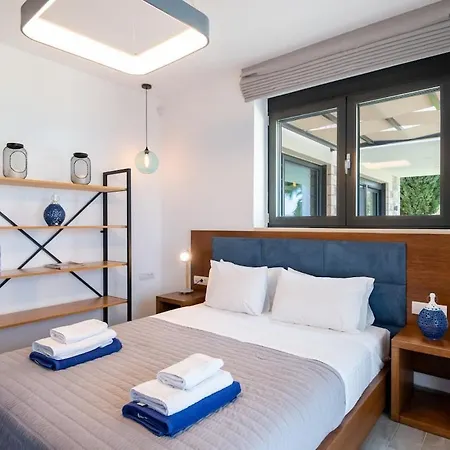 Blueskyline Owner's Listing, By Hellocrete * Chania (Crete)